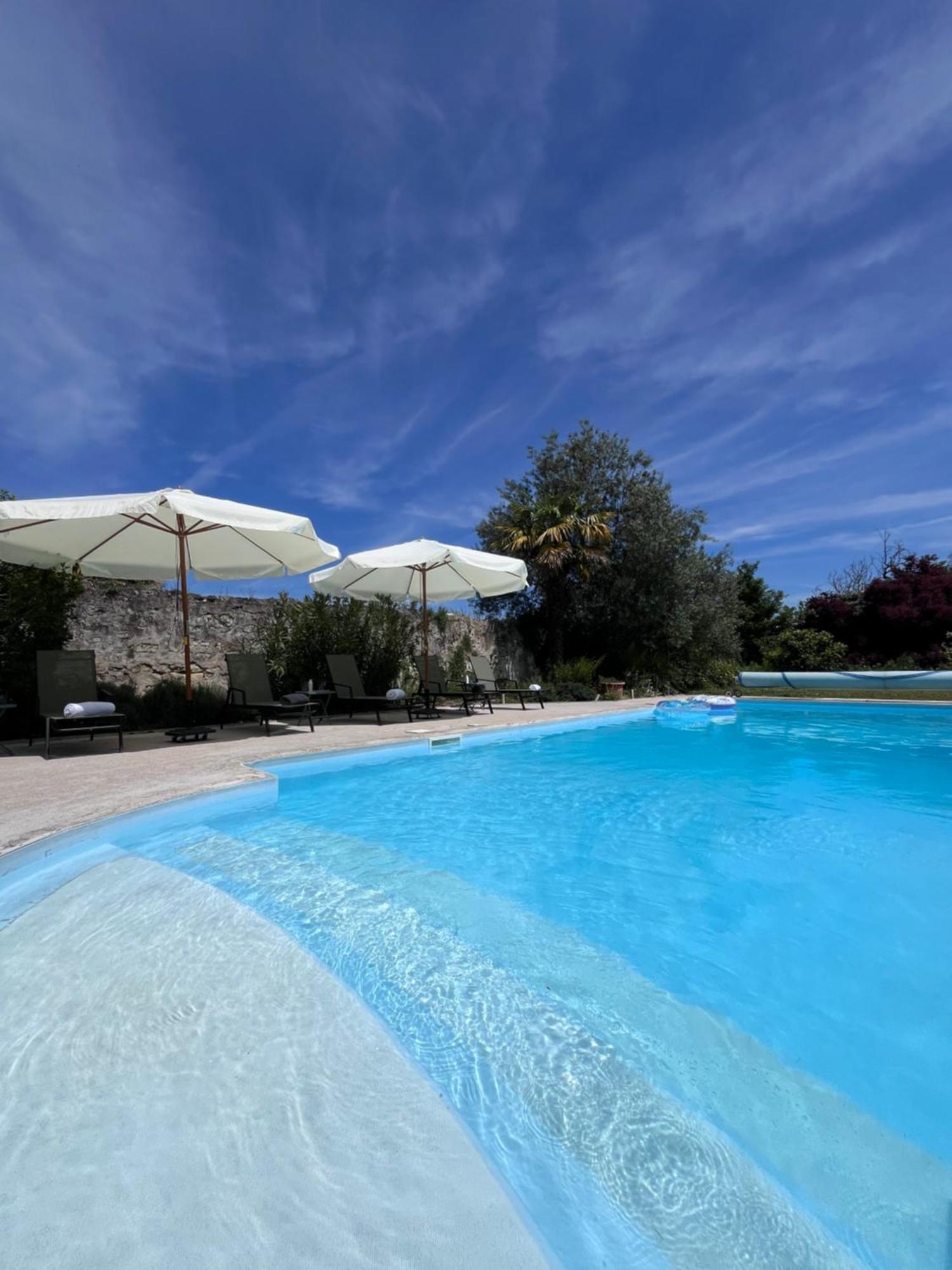 Le Clos Gabrielle Chatellerault Bagian luar foto