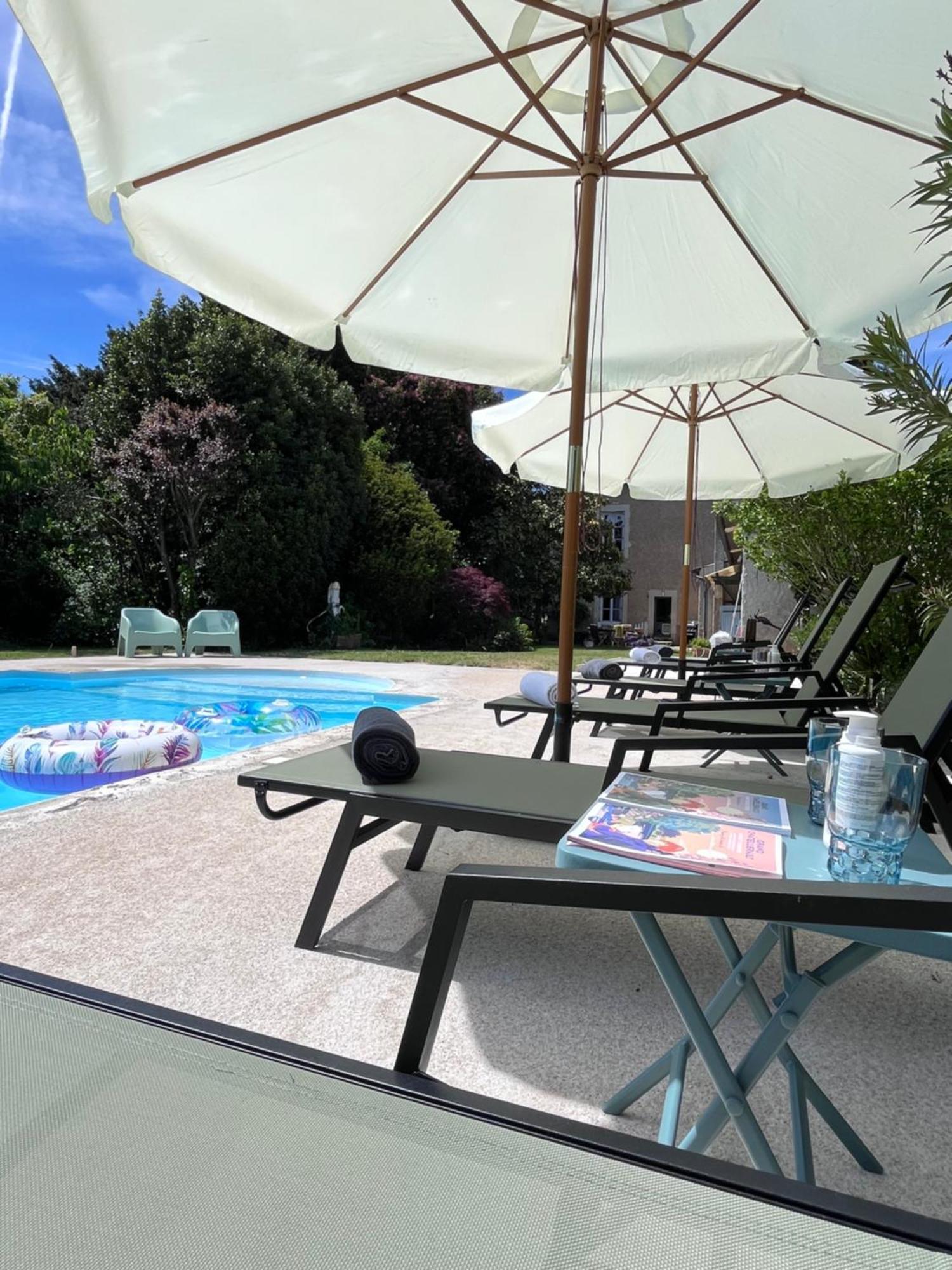 Le Clos Gabrielle Chatellerault Bagian luar foto
