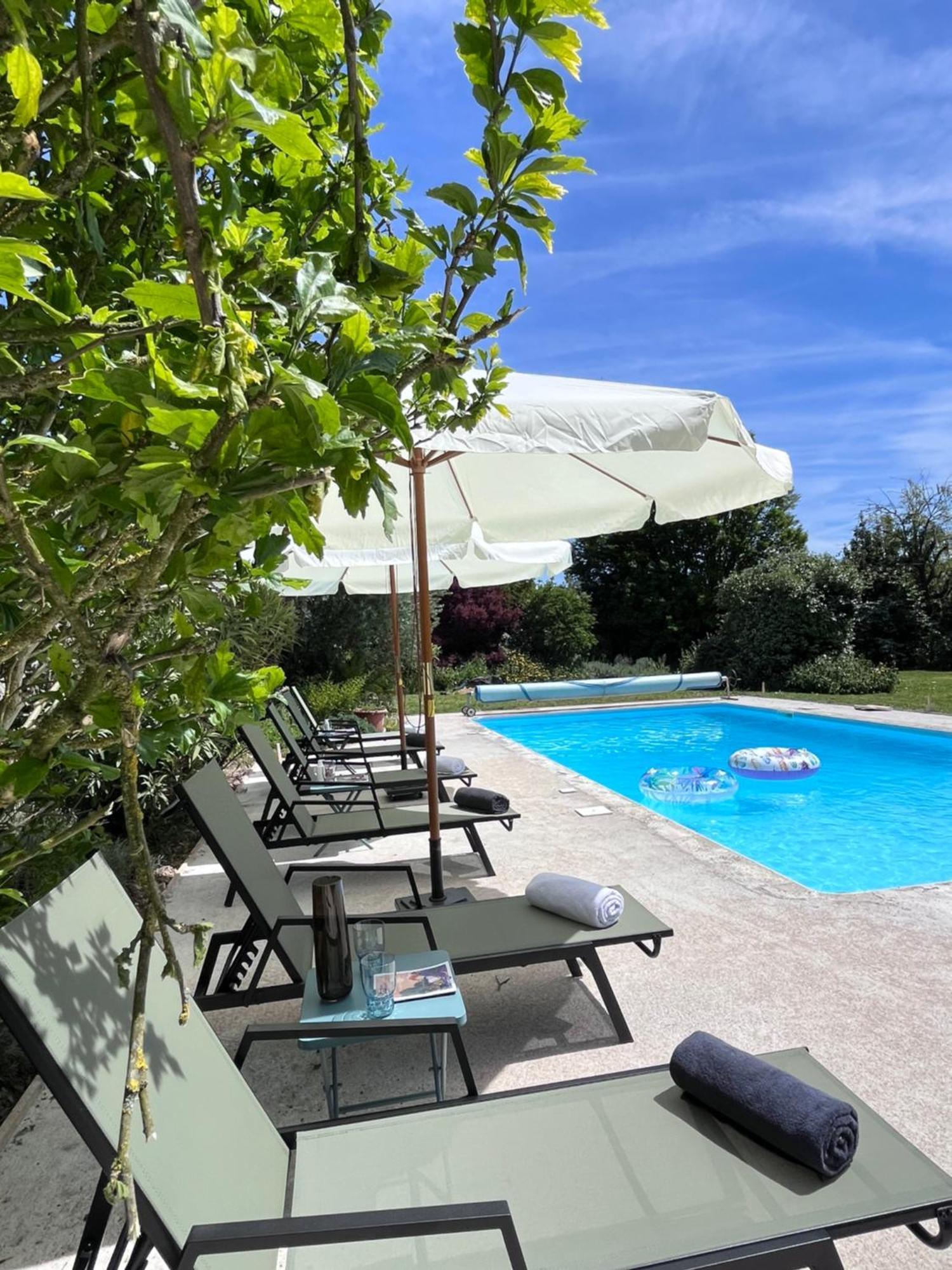 Le Clos Gabrielle Chatellerault Bagian luar foto